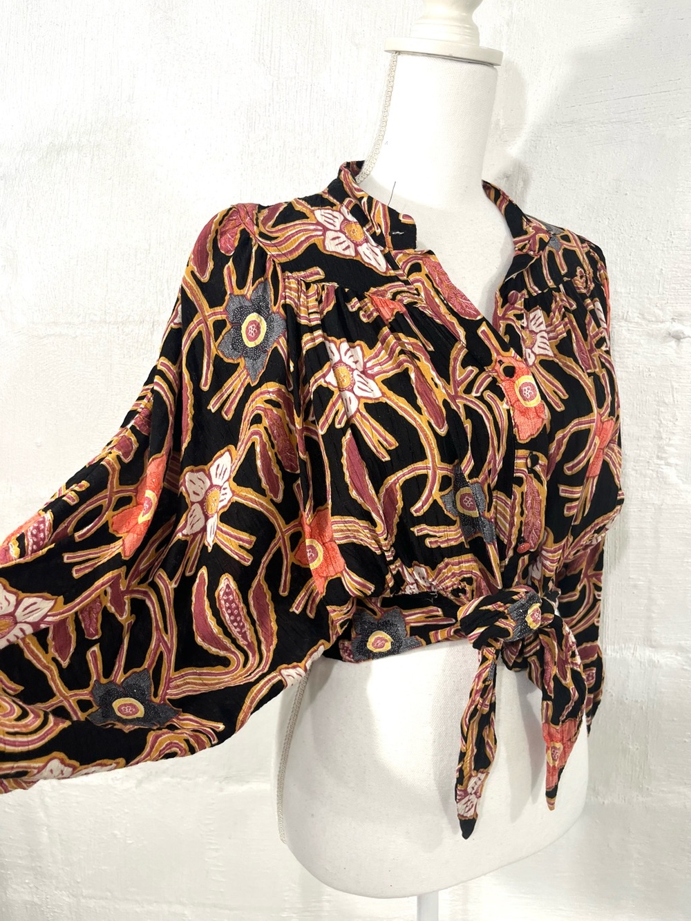 Christian Siriano Black Floral Tie-Front Blouse with Pink and Gold Accents